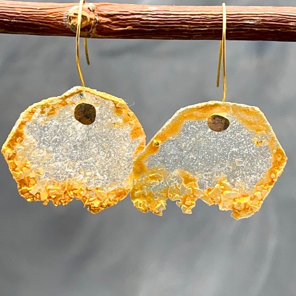 Matana Jewelry - Matana Handmade Raw organic gold & white earrings